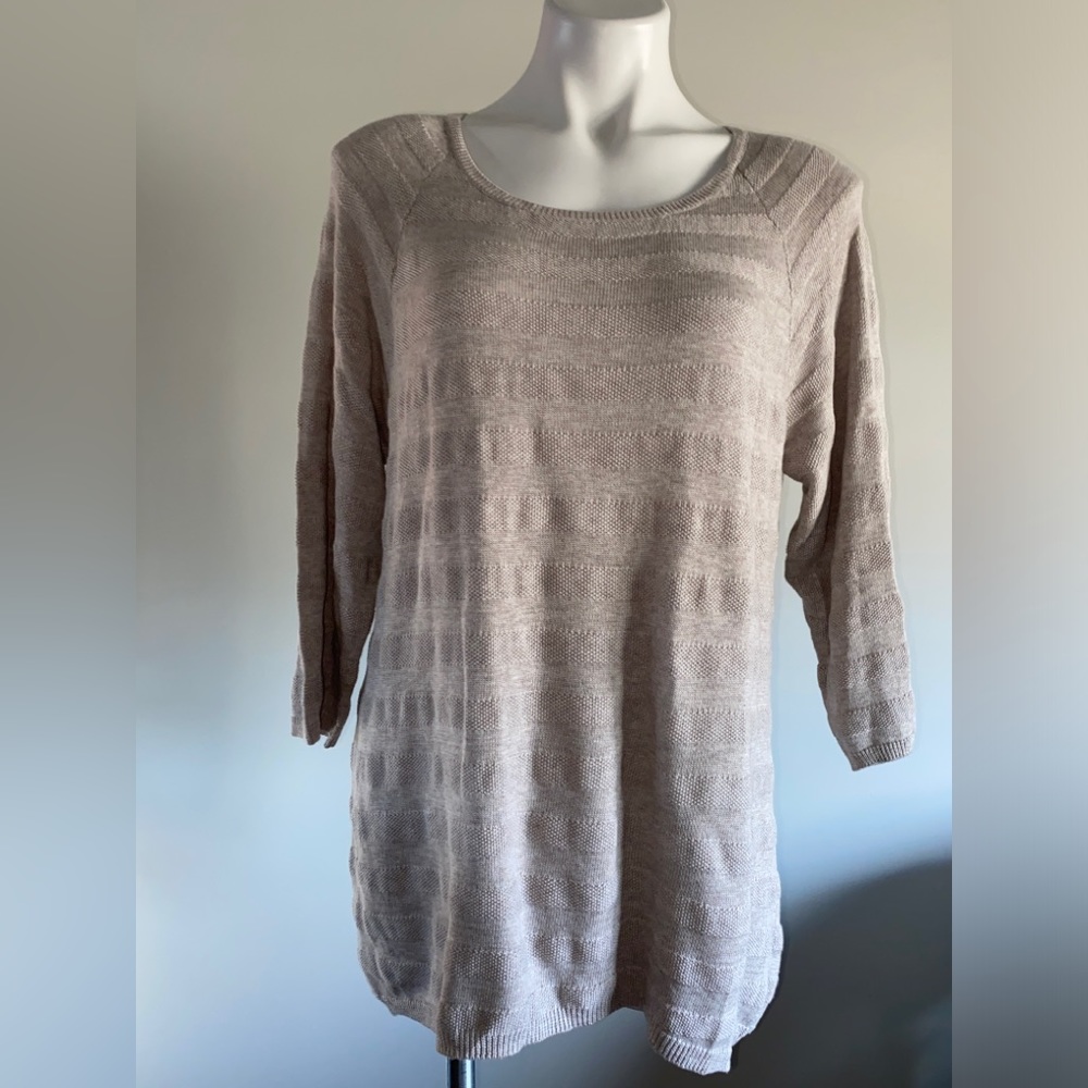 Verve knit high/low top in size XL